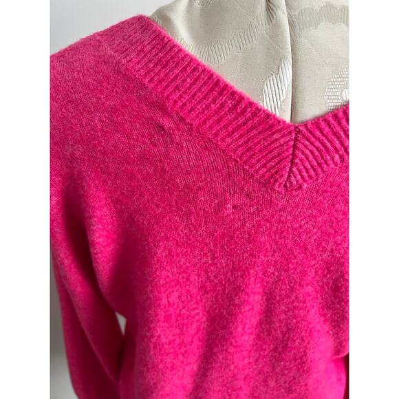 Loft Women’s Hot Pink V-neck Sequin Stars Sweater Small - Picture 6 of 9
